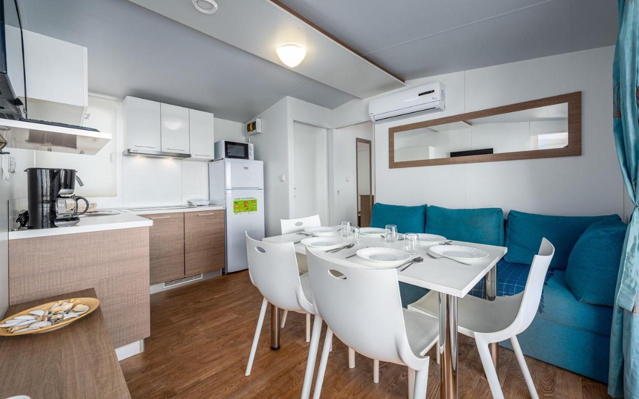 Panorama Mobile Homes In Camping Park Umag Ruang foto