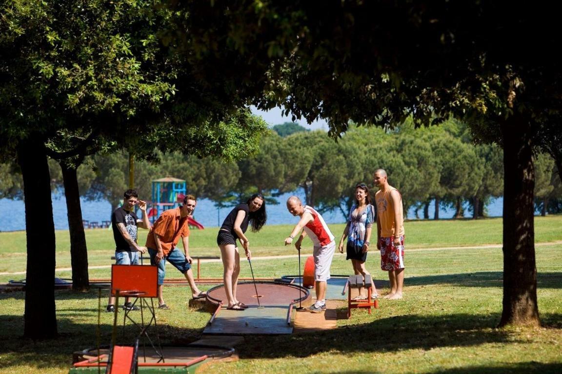 Panorama Mobile Homes In Camping Park Umag Bagian luar foto