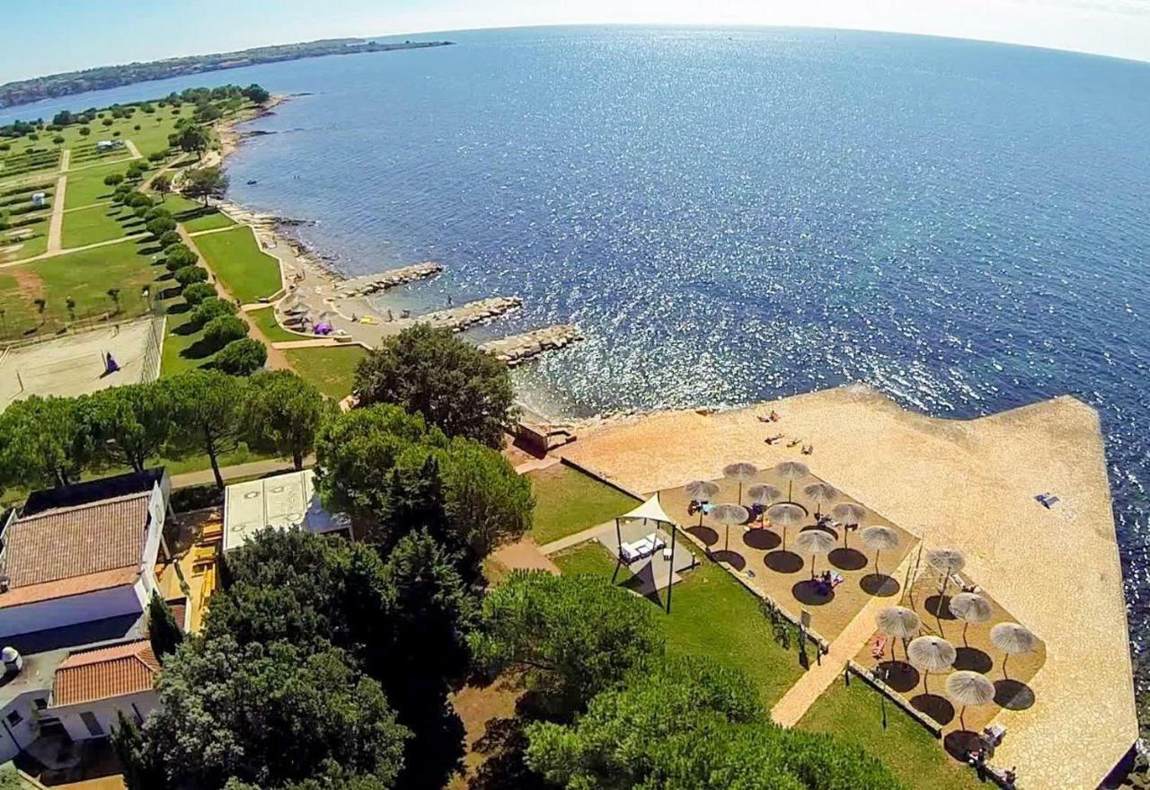 Panorama Mobile Homes In Camping Park Umag Bagian luar foto
