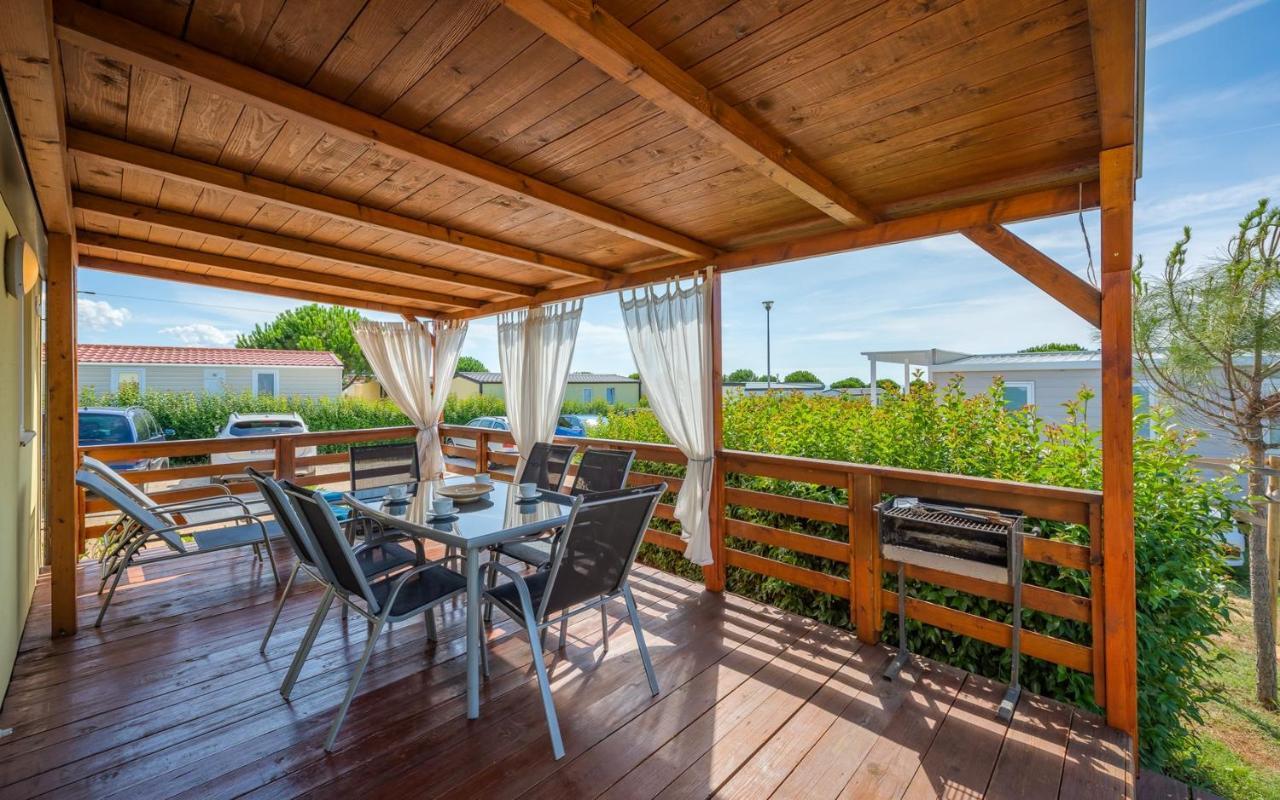 Panorama Mobile Homes In Camping Park Umag Bagian luar foto